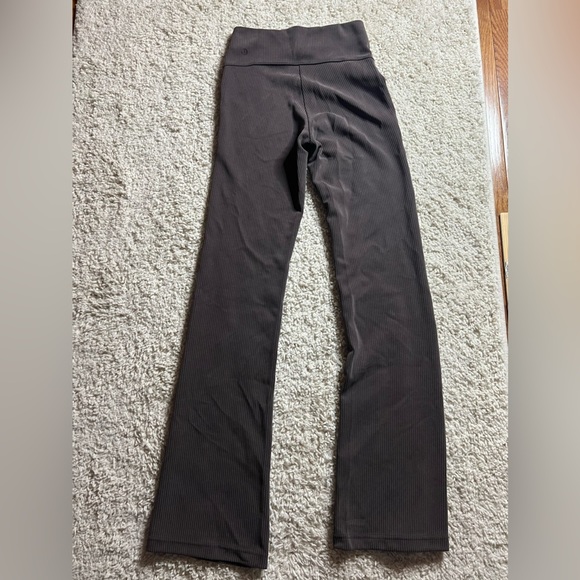 Lululemon Size 2 Ribbed Softstreme Flared Pants NWT - Picture 6 of 6